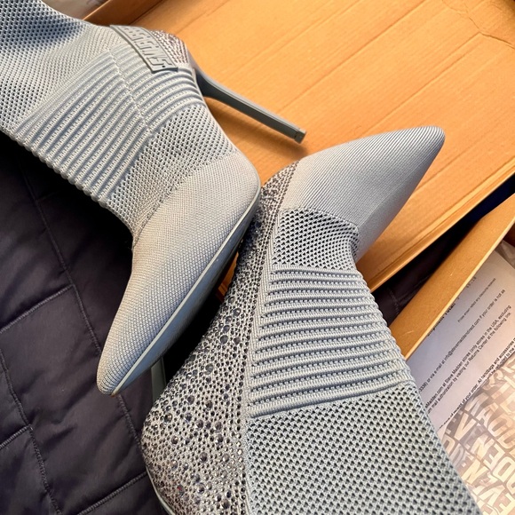 Steve Madden Light Blue Knit Ankle Boots 👢 - Picture 4 of 6